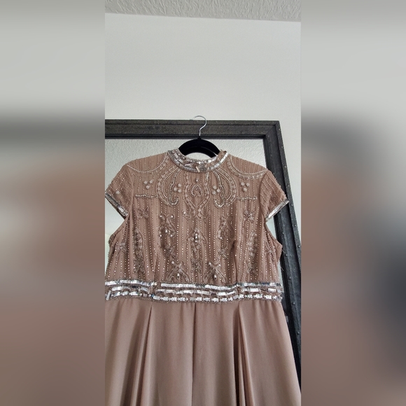 ASOS Champaign dress - Picture 4 of 8